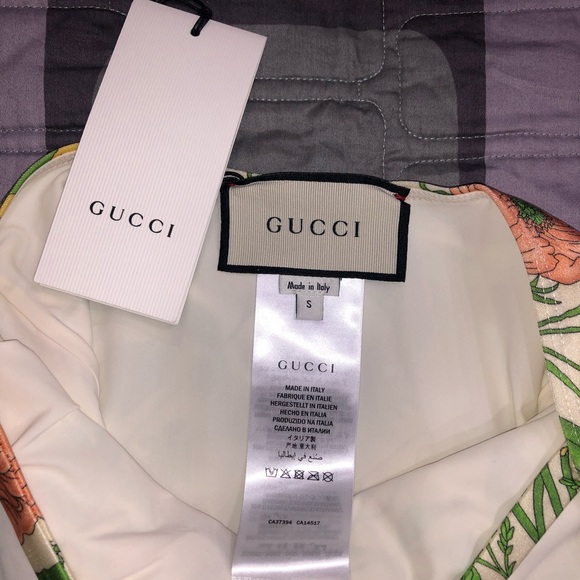 Gucci, one piece swimsuit, size small. - Picture 6 of 16